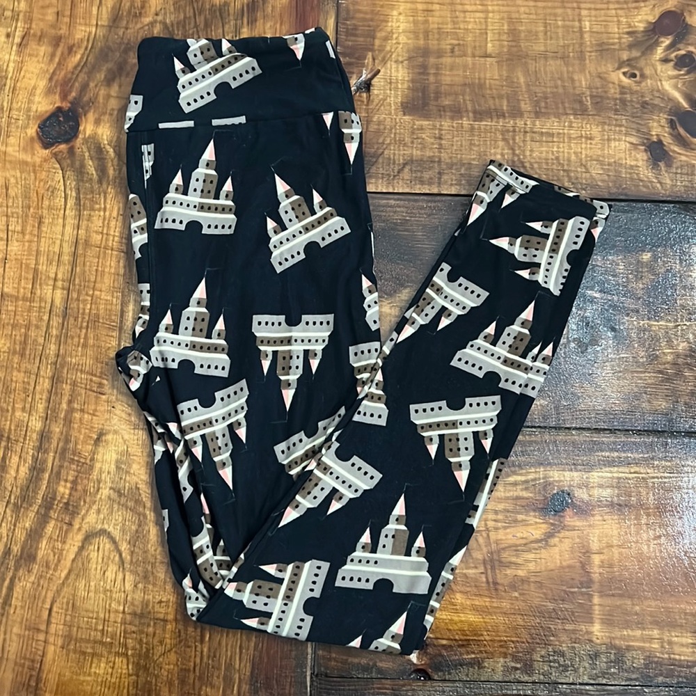 Lularoe Castle Leggings OS